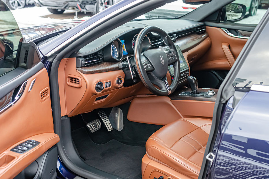 Продам Maserati Quattroporte SQ4 2016 года в Киеве
