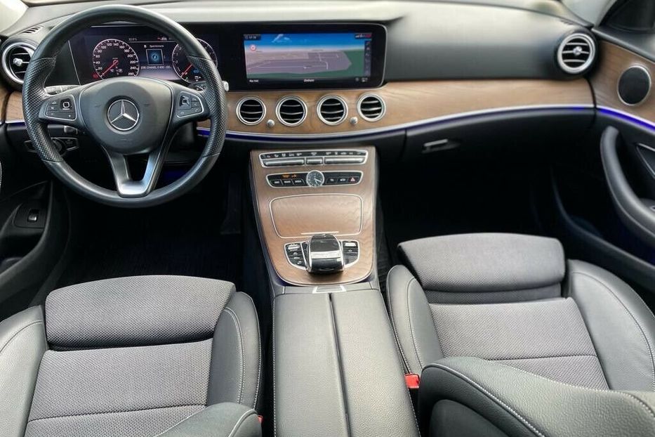 Продам Mercedes-Benz E-Class E350e AMG Hybrid 2018 года в Киеве