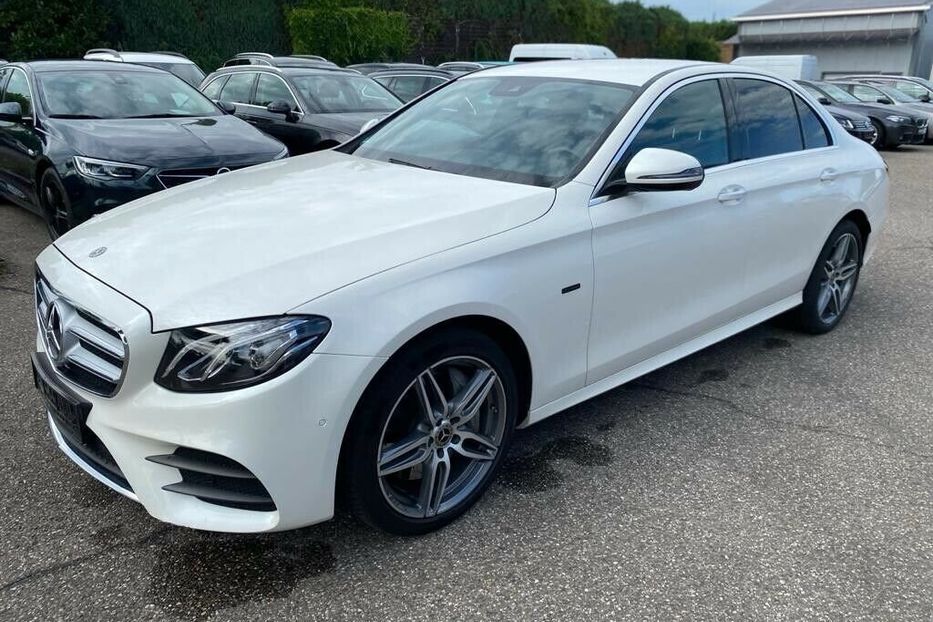 Продам Mercedes-Benz E-Class E350e AMG Hybrid 2018 года в Киеве