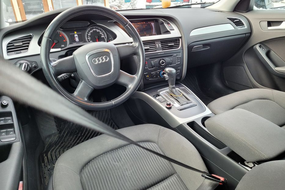 Продам Audi A4 2.0D AT 2010 года в Одессе