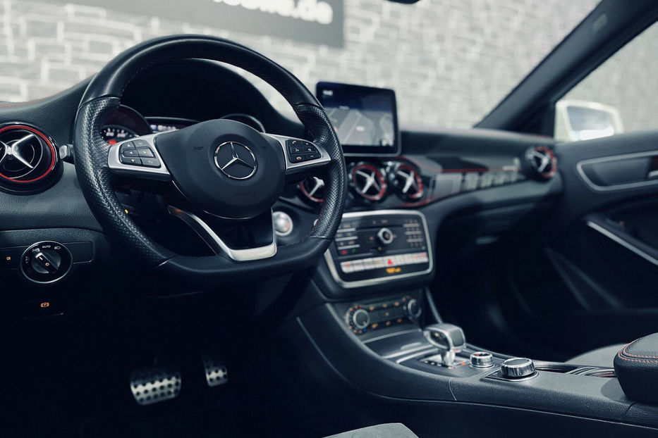 Продам Mercedes-Benz GLA-Class GLA45 AMG 4Matic 2018 года в Киеве