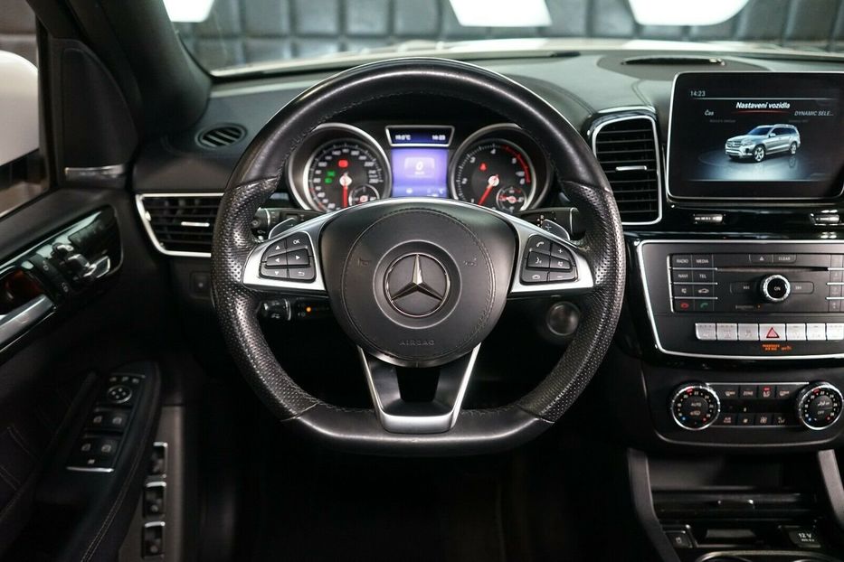 Продам Mercedes-Benz GLS-Class GLS350d AMG 4Matic 2018 года в Киеве