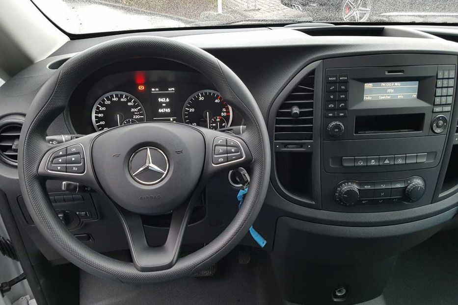 Продам Mercedes-Benz Vito пасс. 2018 года в Киеве