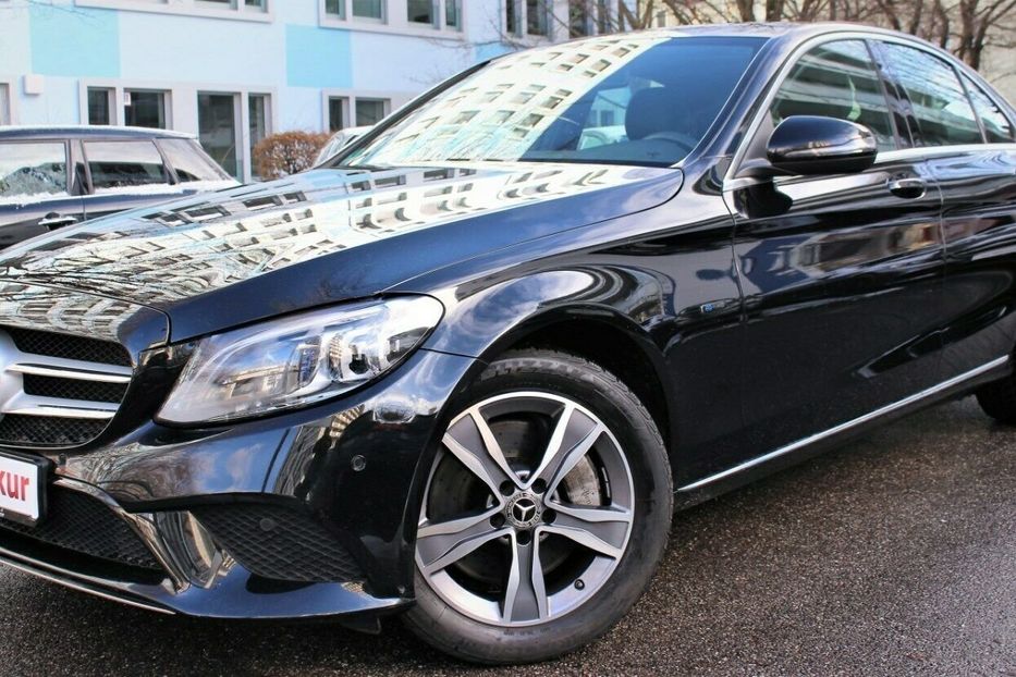 Продам Mercedes-Benz C-Class C300de Hybrid 2019 года в Киеве