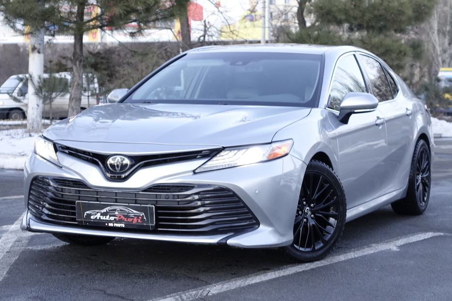 Продам Toyota Camry XLE 2018 года в Одессе