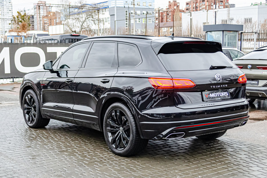 Продам Volkswagen Touareg 4.0TDi R-Line 2021 года в Киеве