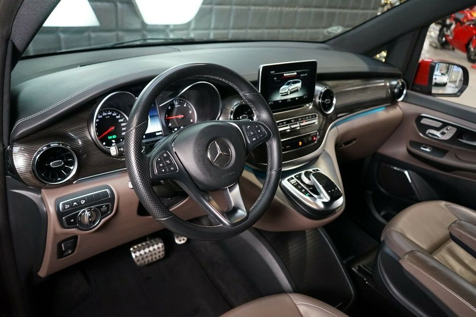Продам Mercedes-Benz V-Class V300d Lang AMG 4Matic  2019 года в Киеве