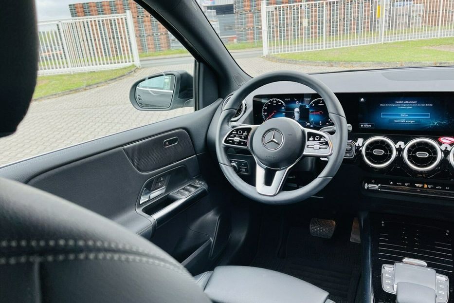 Продам Mercedes-Benz B-Class B180d 2020 года в Киеве
