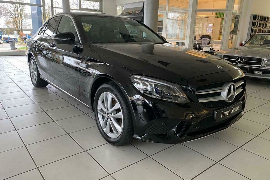 Продам Mercedes-Benz C-Class C300e Hybrid 2020 года в Киеве