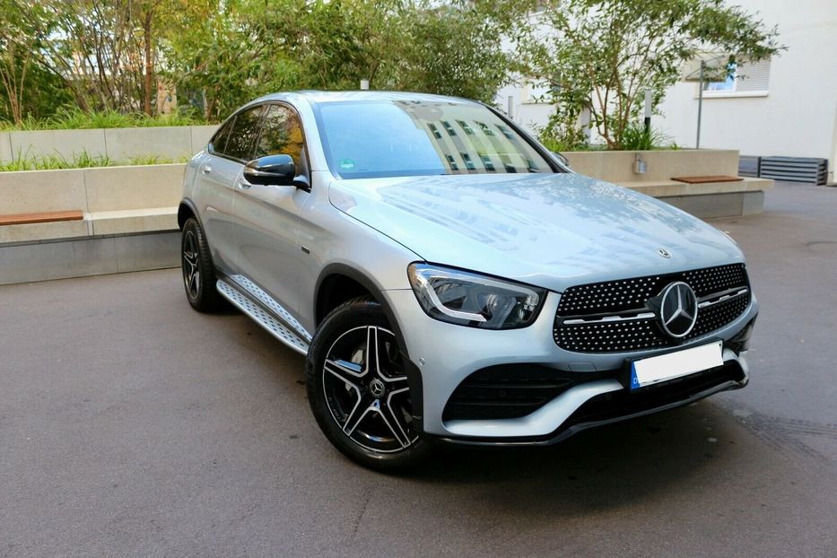 Продам Mercedes-Benz GLC-Class GLC300e AMG 4Matic Hybrid 2020 года в Киеве