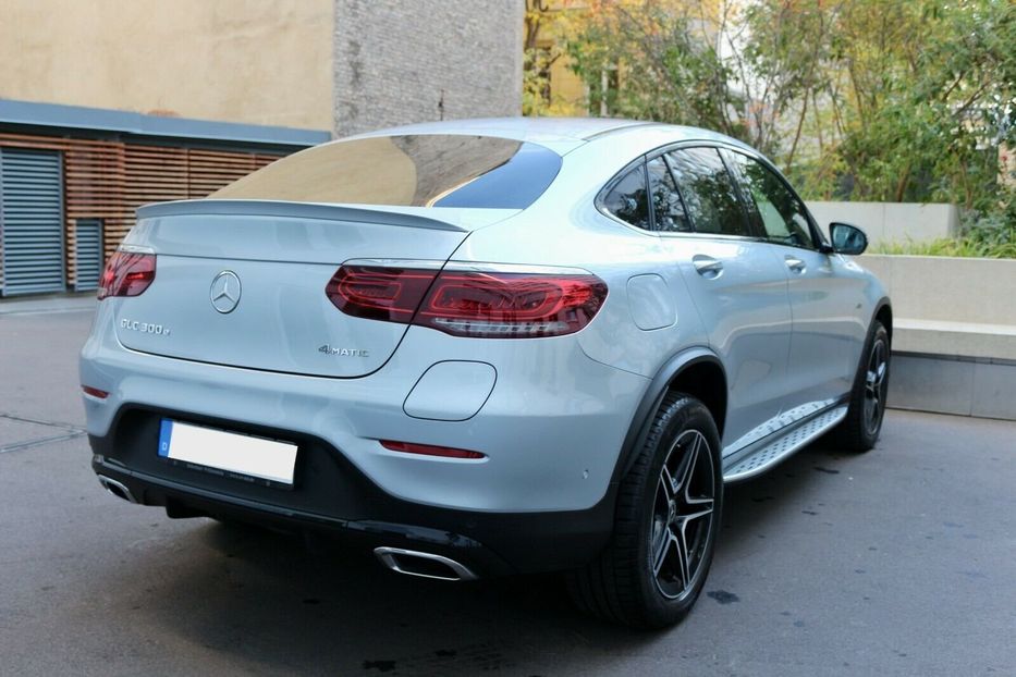 Продам Mercedes-Benz GLC-Class GLC300e AMG 4Matic Hybrid 2020 года в Киеве