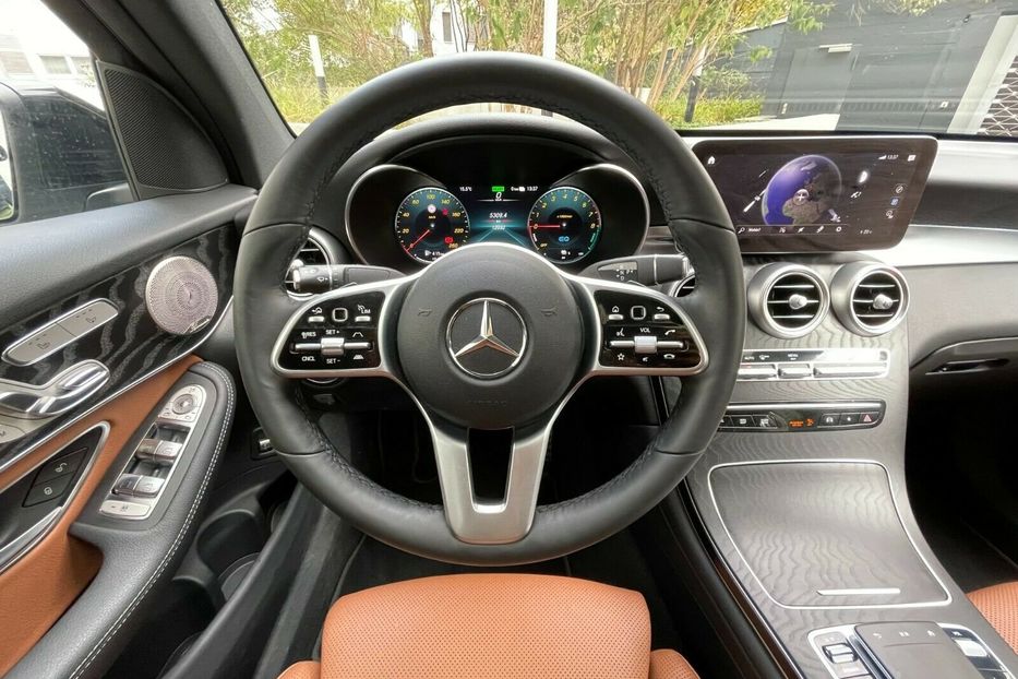 Продам Mercedes-Benz GLC-Class GLC300e AMG 4Matic Hybrid 2020 года в Киеве