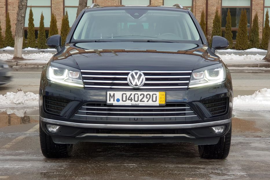 Продам Volkswagen Touareg EXECUTIVE EDITION 2017 года в Киеве