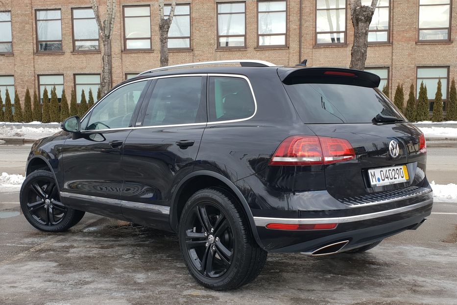 Продам Volkswagen Touareg EXECUTIVE EDITION 2017 года в Киеве