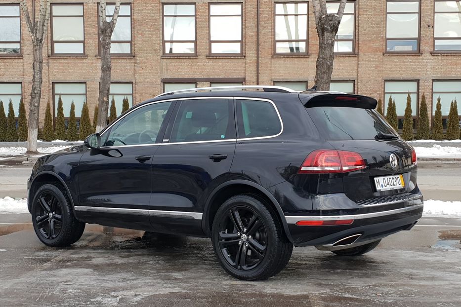 Продам Volkswagen Touareg EXECUTIVE EDITION 2017 года в Киеве