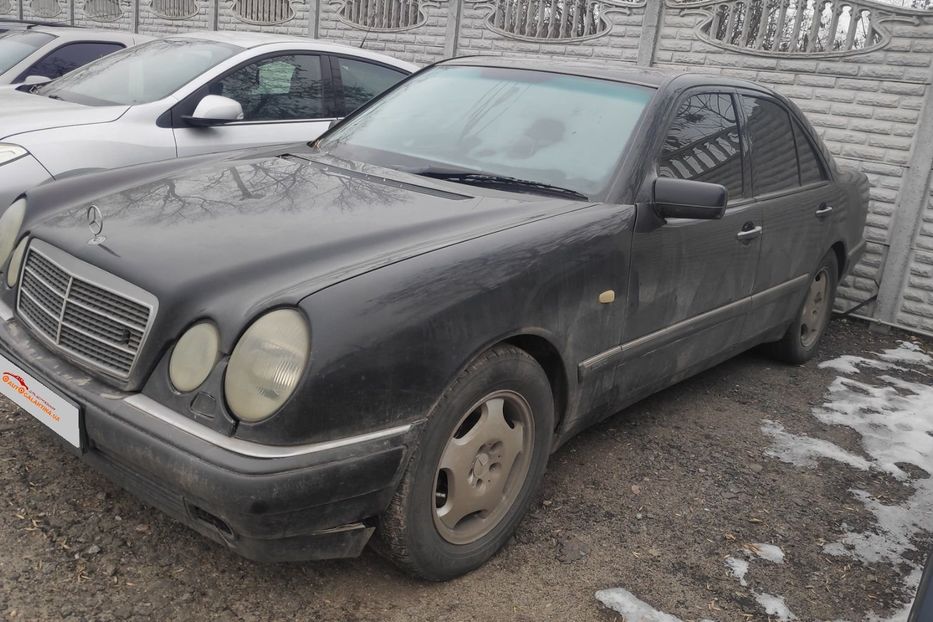 Продам Mercedes-Benz E-Class 320 1999 года в Николаеве