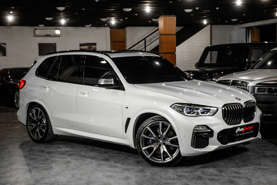 Продам BMW X5 M50D 2020 года в Одессе