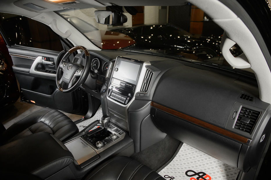Продам Toyota Land Cruiser 200 2020 года в Одессе
