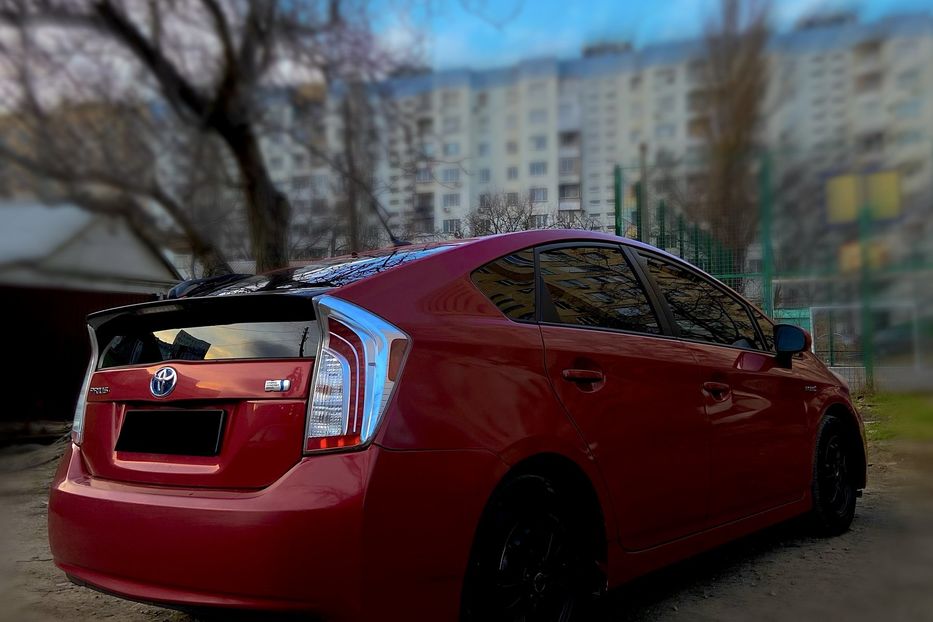 Продам Toyota Prius 2013 года в Одессе