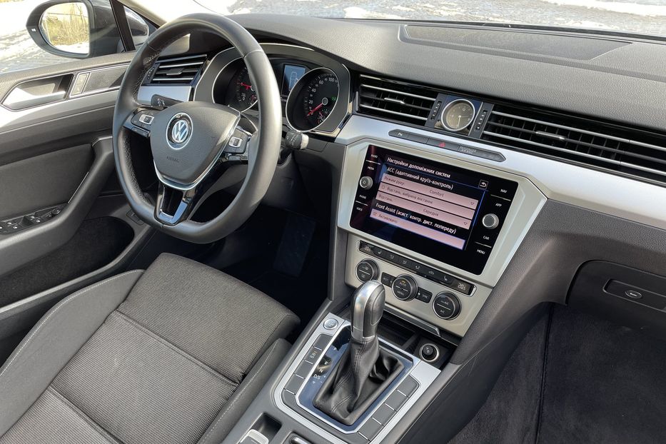 Продам Volkswagen Passat B8 Comfortline 2017 года в Львове