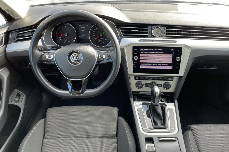 Продам Volkswagen Passat B8 Comfortline 2017 года в Львове