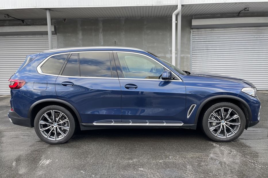 Продам BMW X5 30d 2019 года в Киеве