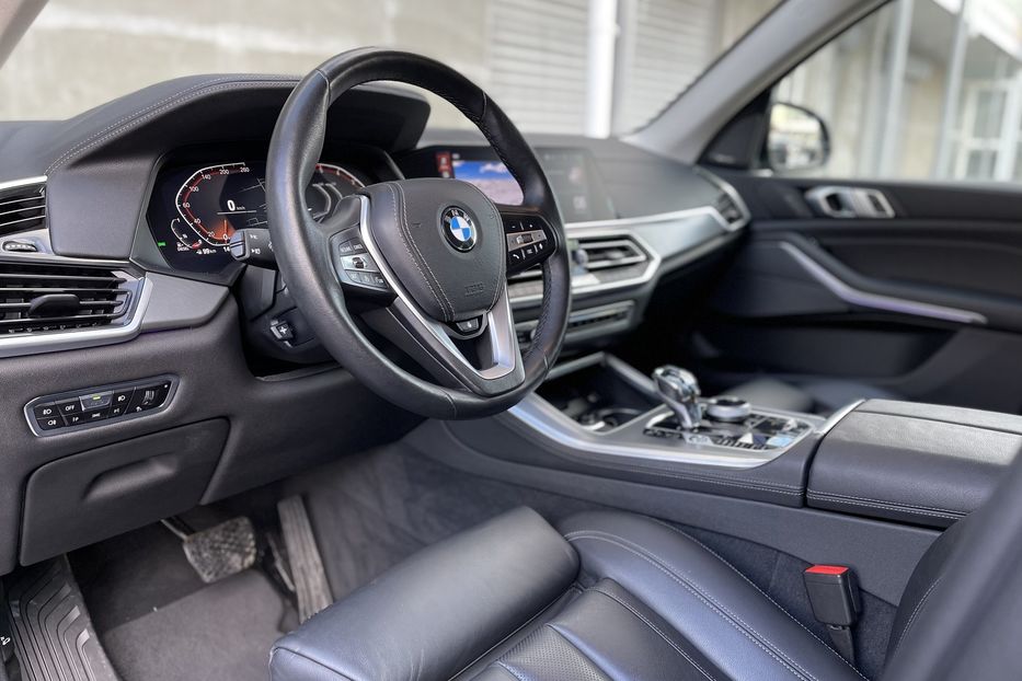 Продам BMW X5 30d 2019 года в Киеве