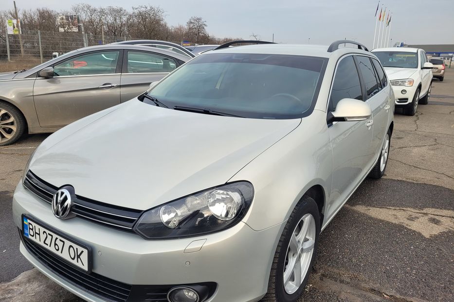 Продам Volkswagen Golf  VI 2010 года в Одессе