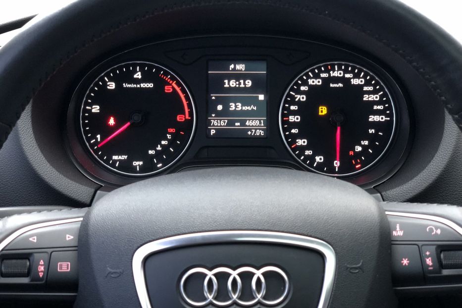 Продам Audi A3 Diesel 2015 года в Киеве