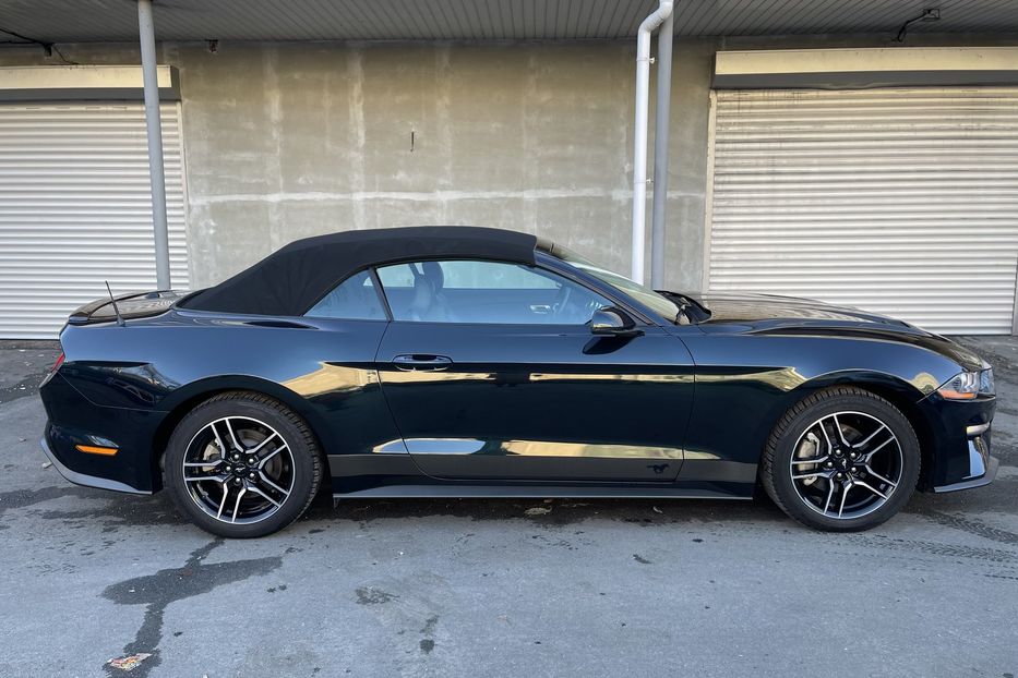 Продам Ford Mustang Cabrio 2019 года в Киеве