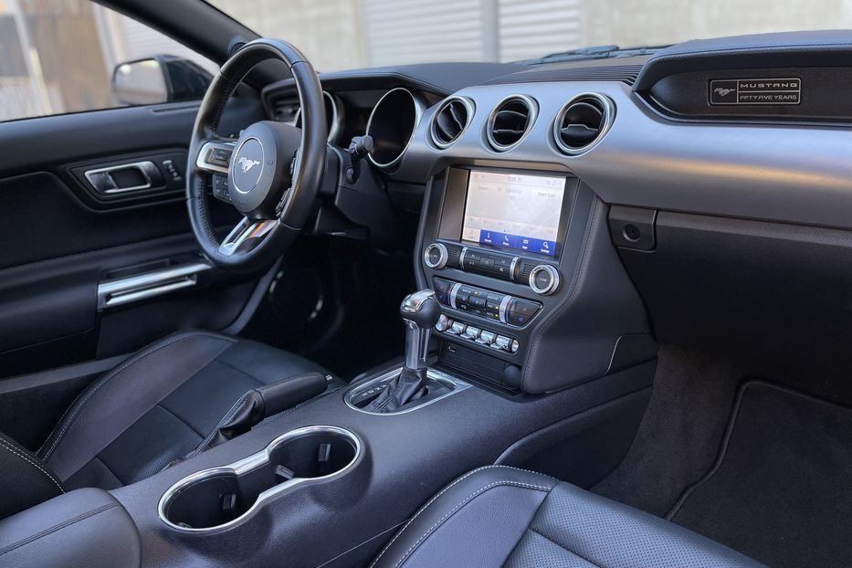 Продам Ford Mustang Cabrio 2019 года в Киеве