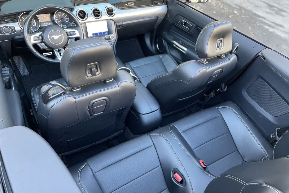 Продам Ford Mustang Cabrio 2019 года в Киеве