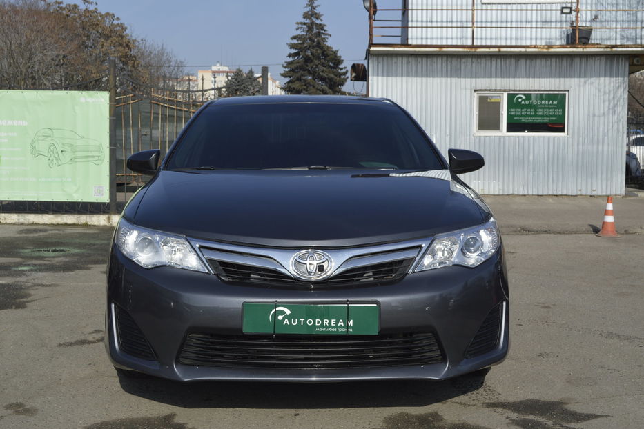 Продам Toyota Camry LE 2014 года в Одессе