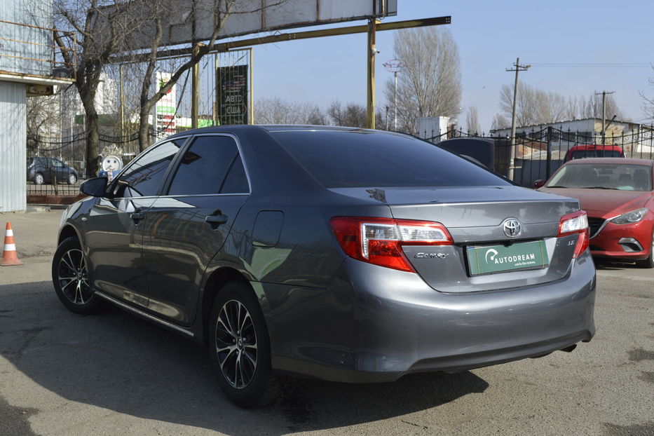 Продам Toyota Camry LE 2014 года в Одессе