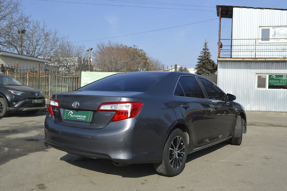 Продам Toyota Camry LE 2014 года в Одессе