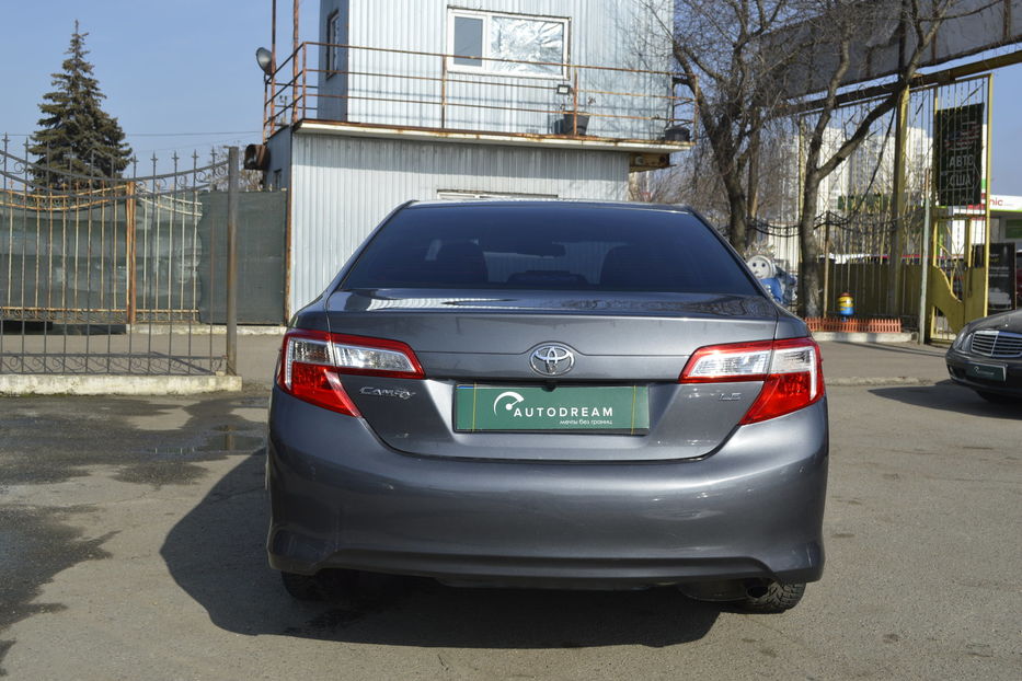 Продам Toyota Camry LE 2014 года в Одессе