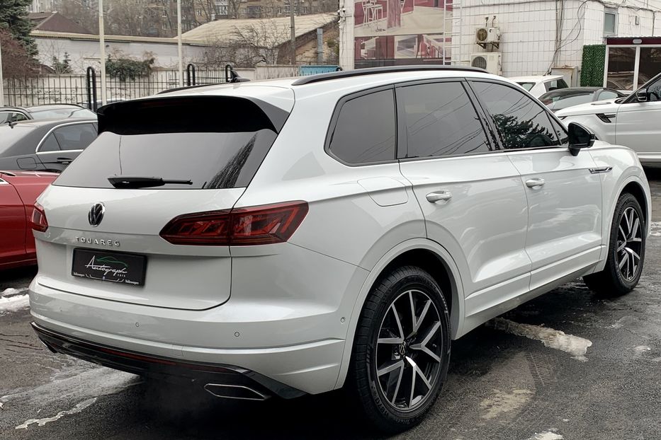 Продам Volkswagen Touareg R-line 2021 года в Киеве