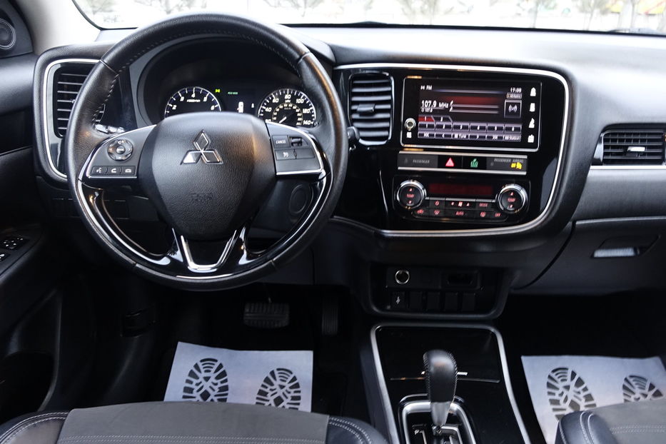 Продам Mitsubishi Outlander 2018 года в Одессе