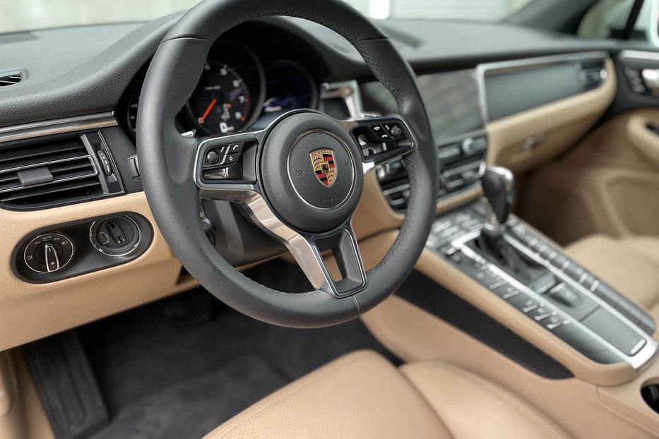 Продам Porsche Macan 2019 года в Киеве