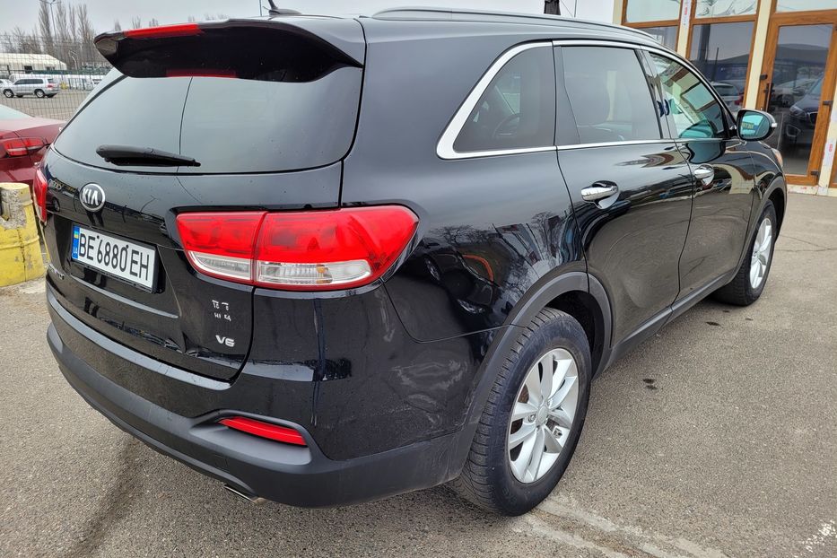 Продам Kia Sorento 3.3 V6 2016 года в Одессе