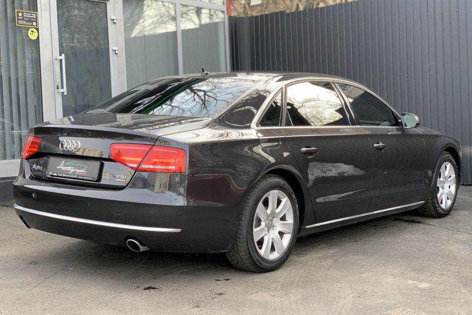 Продам Audi A8 Official 2011 года в Киеве