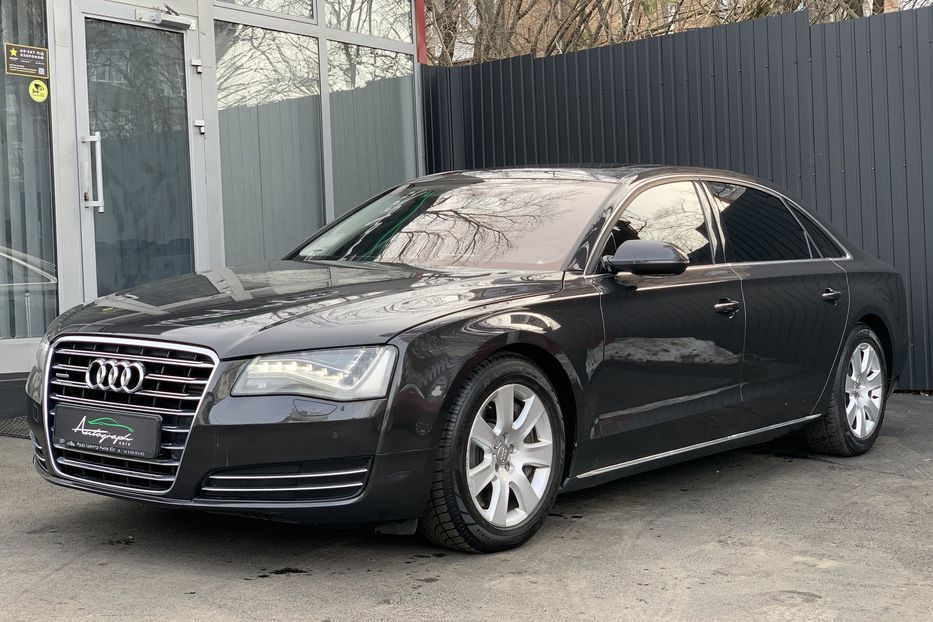 Продам Audi A8 Official 2011 года в Киеве