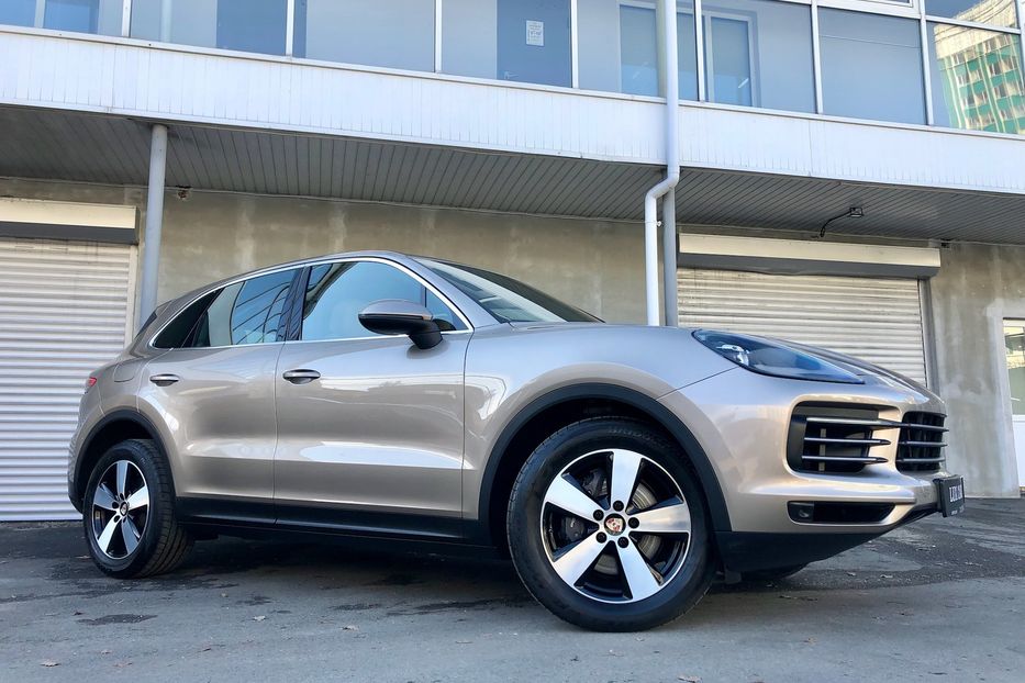 Продам Porsche Cayenne 2018 года в Киеве