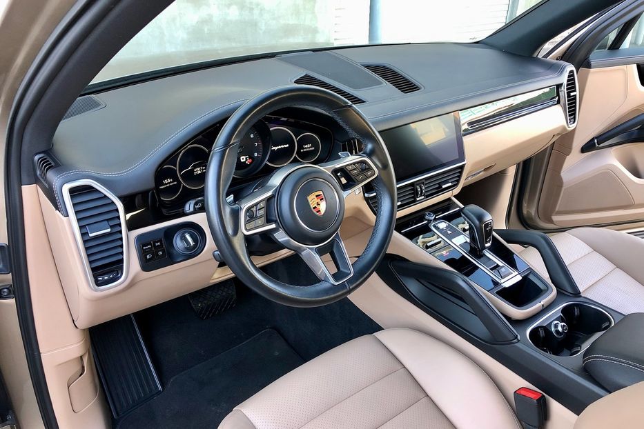 Продам Porsche Cayenne 2018 года в Киеве