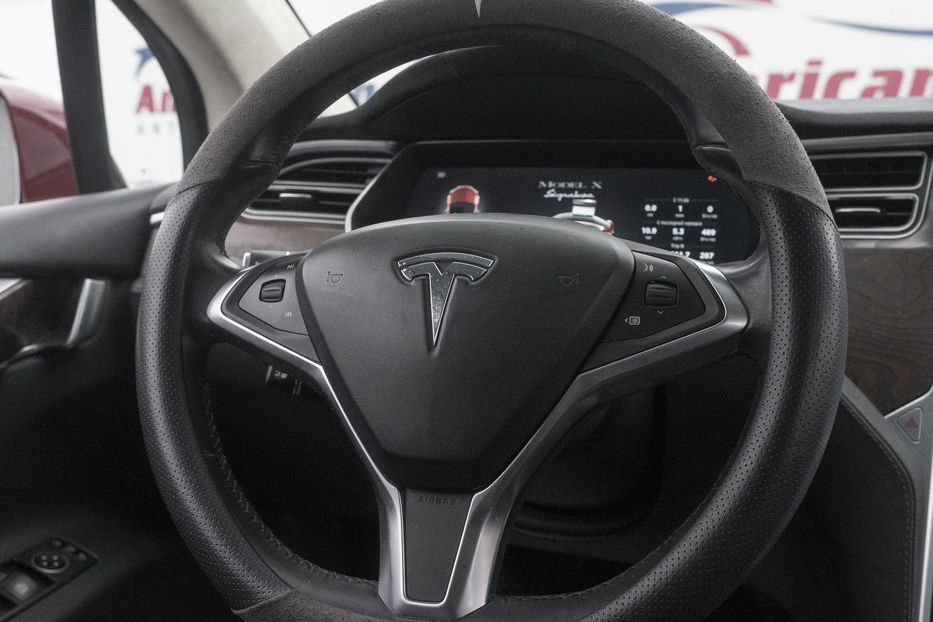 Продам Tesla Model X P90D SIGNATURE RED 2016 года в Черновцах