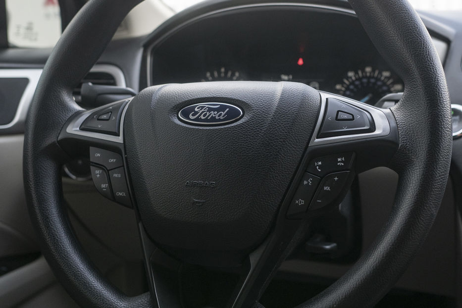 Продам Ford Fusion SE 2017 года в Черновцах