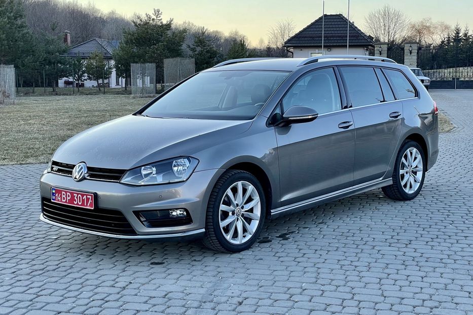 Продам Volkswagen Golf VII Highline R-Line 2016 года в Львове