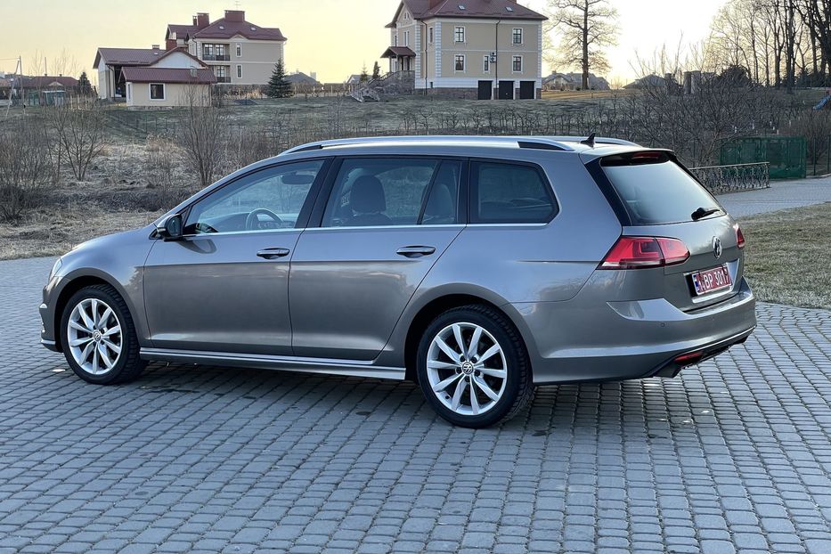 Продам Volkswagen Golf VII Highline R-Line 2016 года в Львове