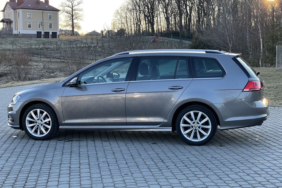 Продам Volkswagen Golf VII Highline R-Line 2016 года в Львове