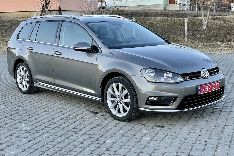 Продам Volkswagen Golf VII Highline R-Line 2016 года в Львове